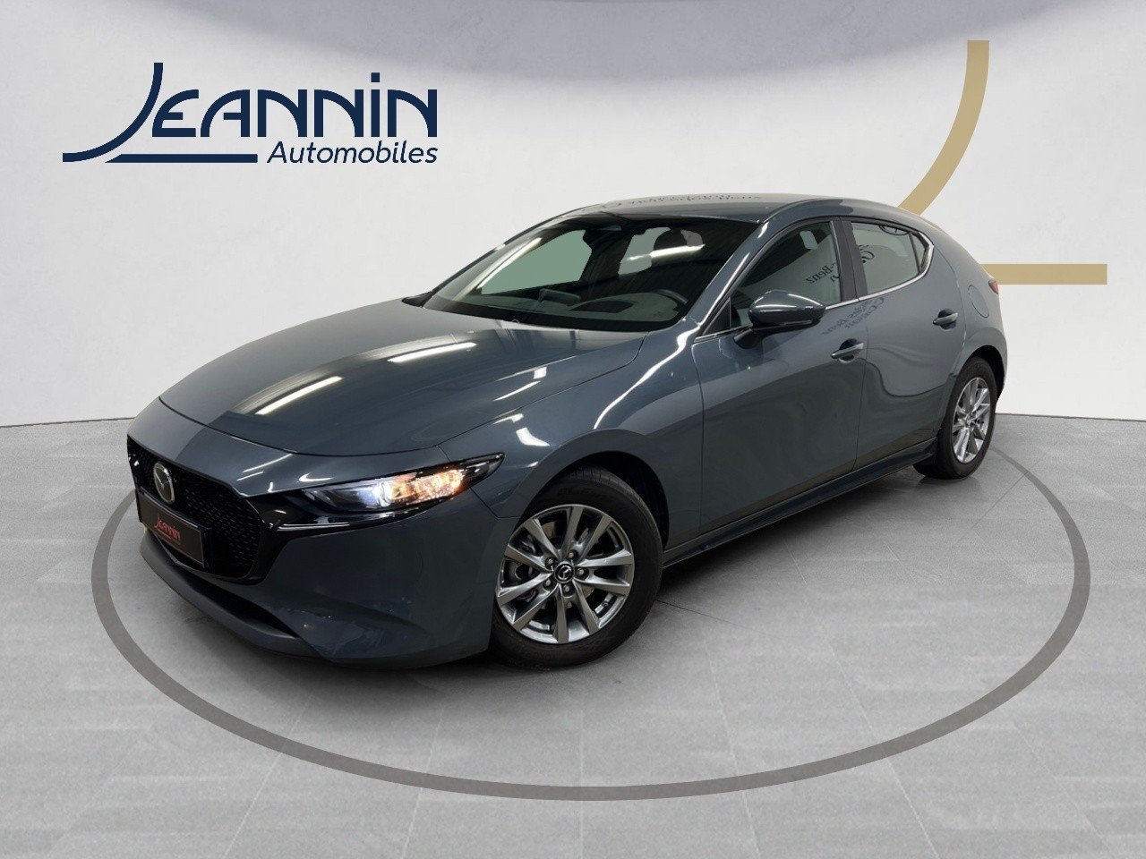 En savoir plus sur MAZDA3