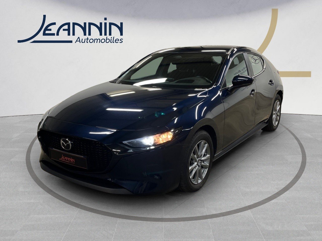 En savoir plus sur MAZDA3