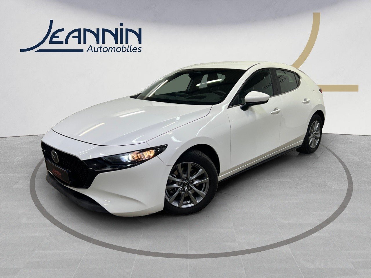 En savoir plus sur MAZDA3