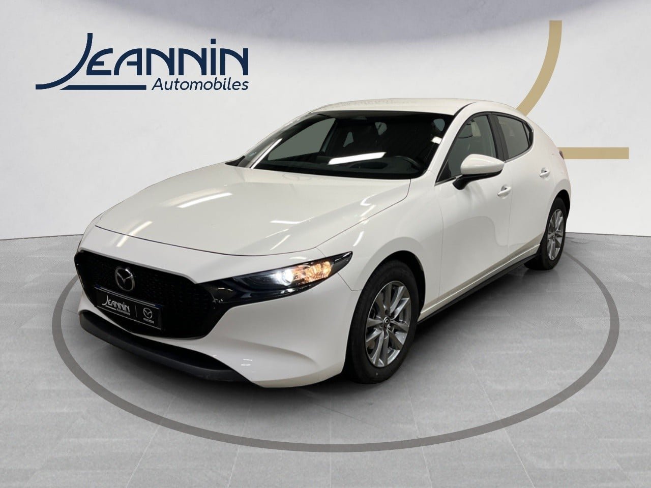 En savoir plus sur MAZDA3