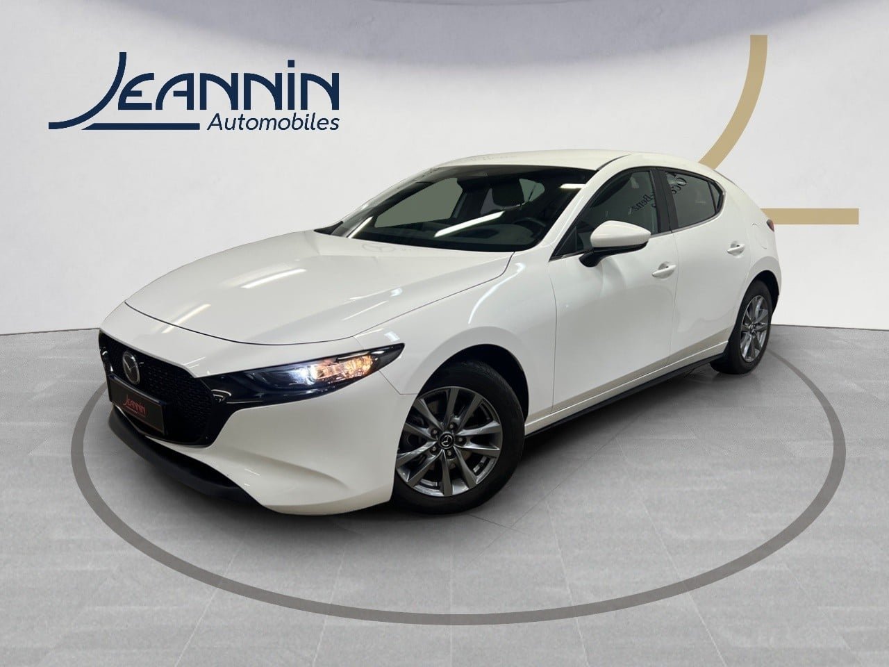 En savoir plus sur MAZDA3