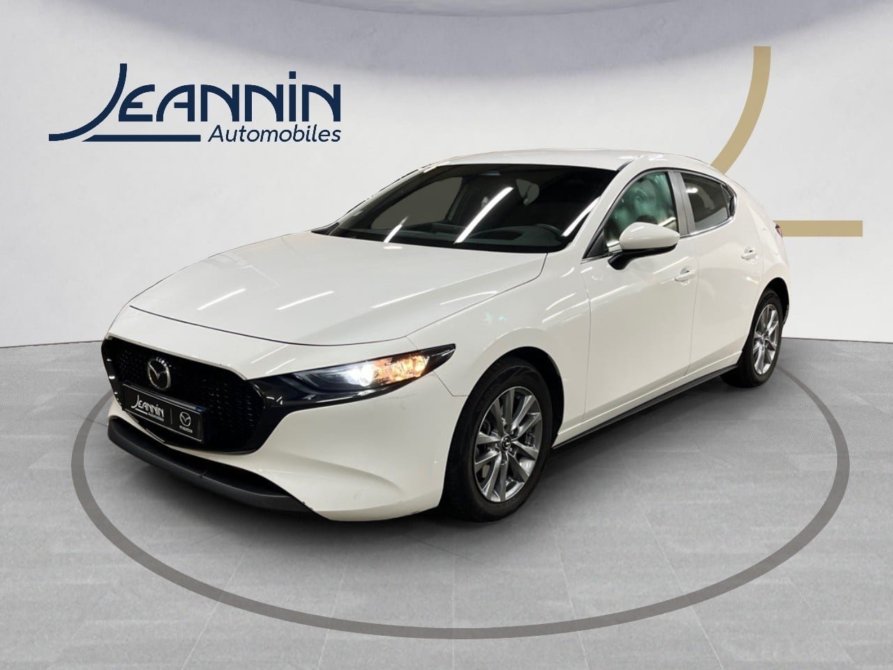 En savoir plus sur MAZDA3