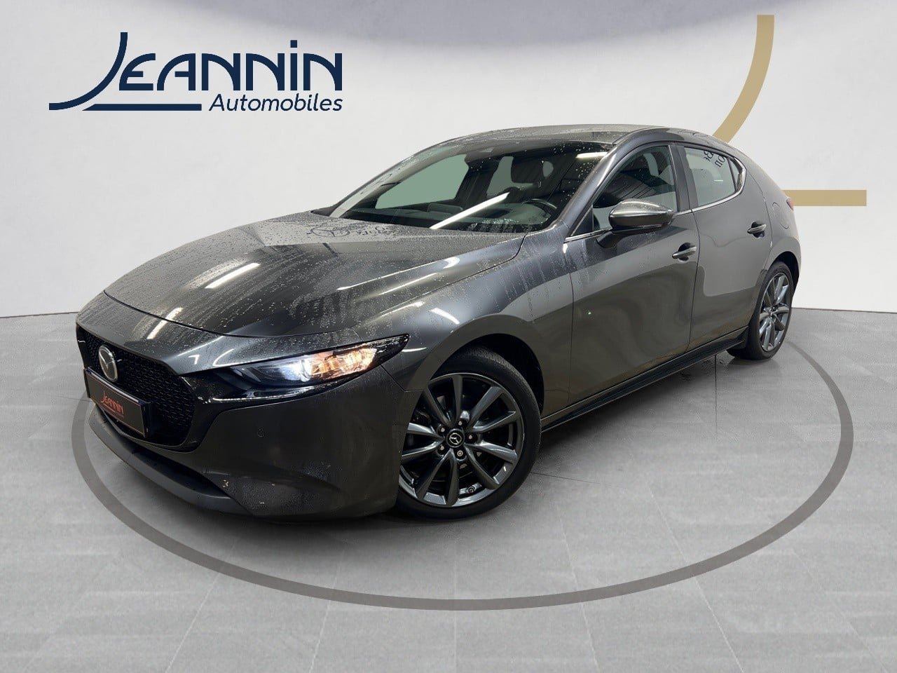 En savoir plus sur MAZDA3